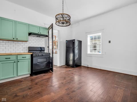 Photo of 422 E Main Street, Lebanon, IN