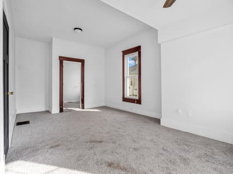 Photo of 422 E Main Street, Lebanon, IN