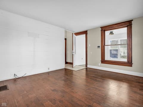 Photo of 422 E Main Street, Lebanon, IN
