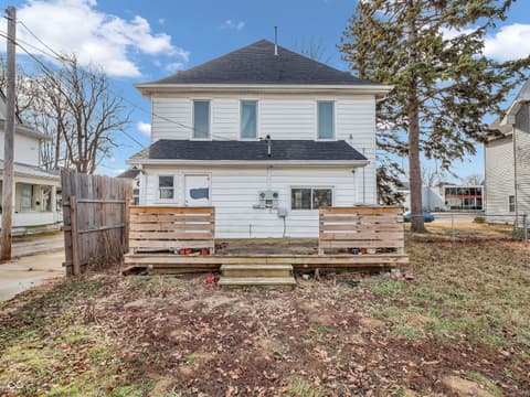 Photo of 422 E Main Street, Lebanon, IN