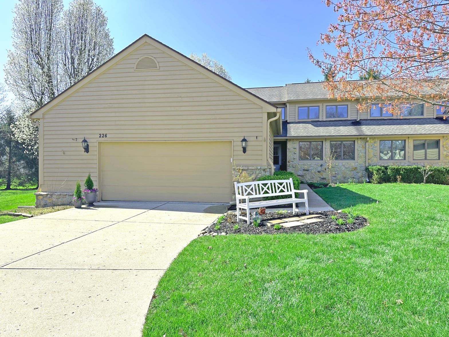 Photo of 226 Sandbrook Circle, Noblesville, IN