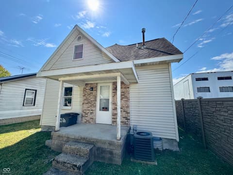 Photo of 324 W 1st Street, Rushville, IN