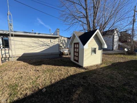 Photo of 324 W 1st Street, Rushville, IN