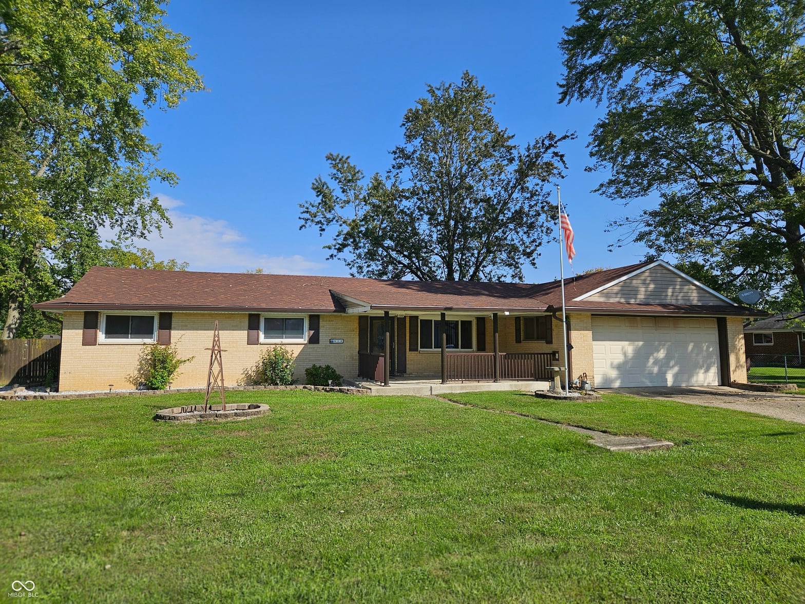 Front exterior at 812 Madison Street, Frankton, IN