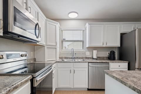 Photo of 12486 Schoolhouse Road, Fishers, IN