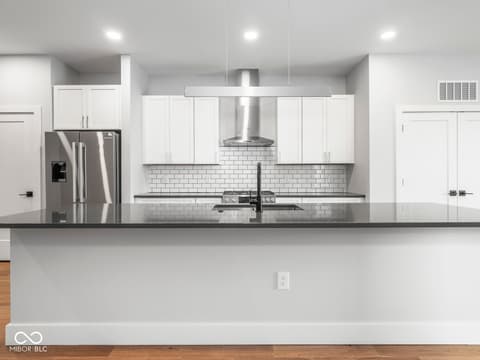 Photo of 319 E 16th Street, Indianapolis, IN