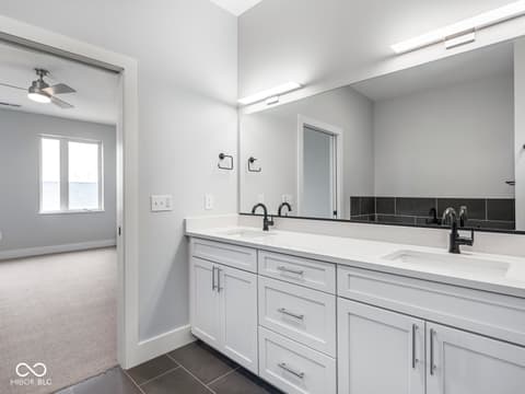 Photo of 319 E 16th Street, Indianapolis, IN