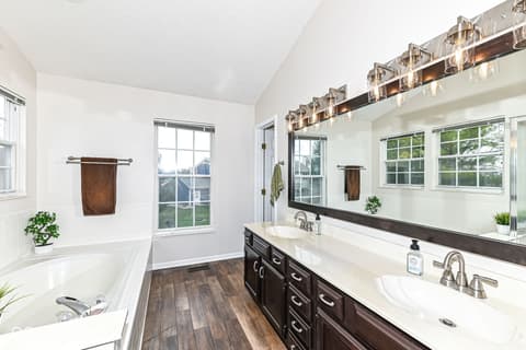 Photo of 13153 Conner Knoll Parkway, Fishers, IN