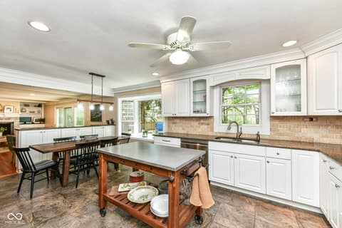 Breakfast Area — 12714 Brookshire Parkway, Carmel, IN