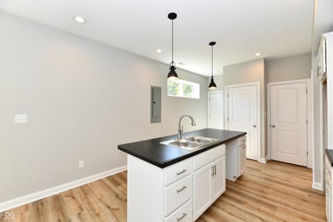 Photo of 922 N Oakland Avenue, Indianapolis, IN