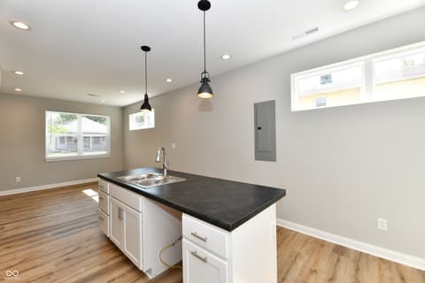 Photo of 922 N Oakland Avenue, Indianapolis, IN
