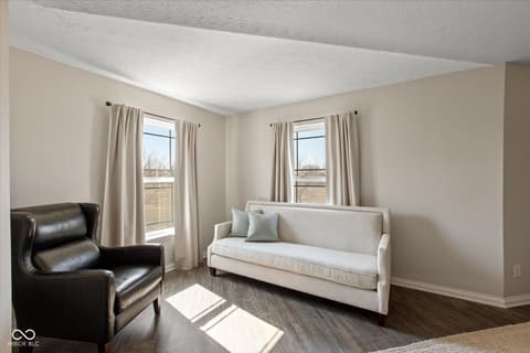 Sitting Room — 7675 Winding Lake Drive S, Noblesville, IN