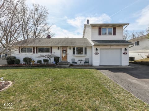 921 W Briarcliff Drive