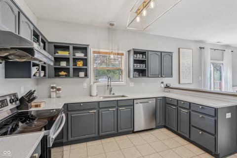 Photo of 10576 Greenway Drive, Fishers, IN