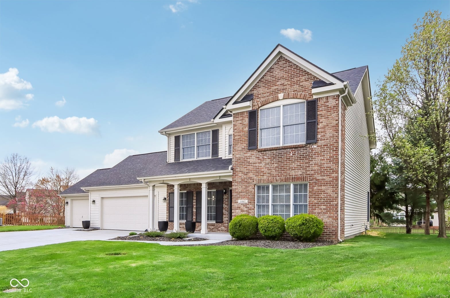 Front exterior at 11907 Ledgestone Circle, Fishers, IN