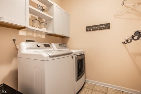 Laundry room at 948 Northwich Avenue, Westfield, IN