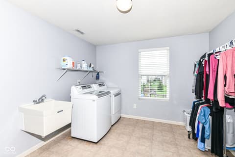 Laundry room at 16753 Workington Way, Westfield, IN