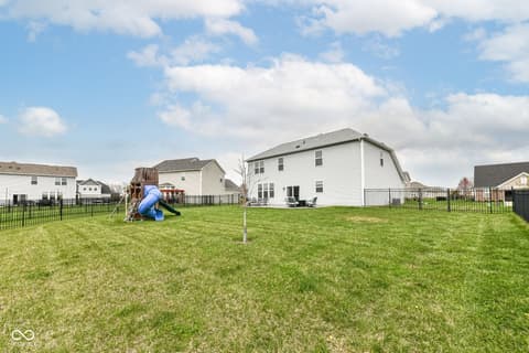 Yard at 16753 Workington Way, Westfield, IN
