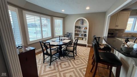 Photo of 113 Edgewater Drive, Noblesville, IN