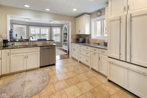 Photo of 113 Edgewater Drive, Noblesville, IN