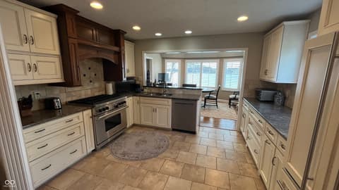Photo of 113 Edgewater Drive, Noblesville, IN