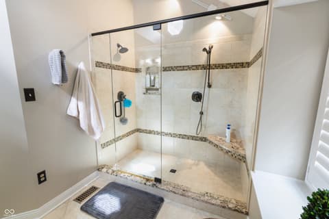 Photo of 113 Edgewater Drive, Noblesville, IN