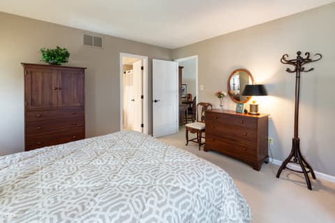 Photo of 113 Edgewater Drive, Noblesville, IN
