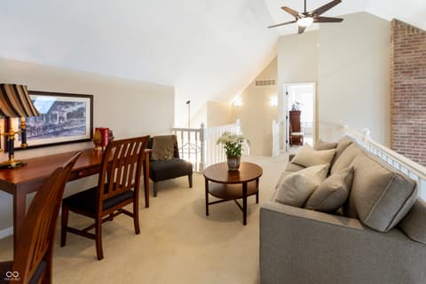 Photo of 113 Edgewater Drive, Noblesville, IN