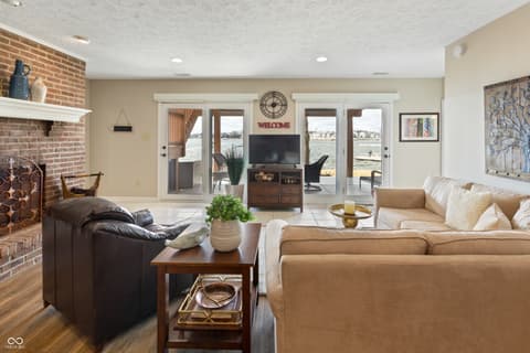 Photo of 113 Edgewater Drive, Noblesville, IN