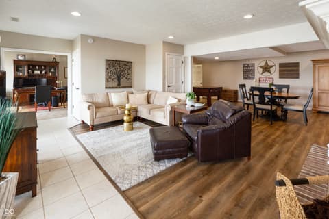 Photo of 113 Edgewater Drive, Noblesville, IN