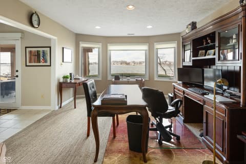 Photo of 113 Edgewater Drive, Noblesville, IN