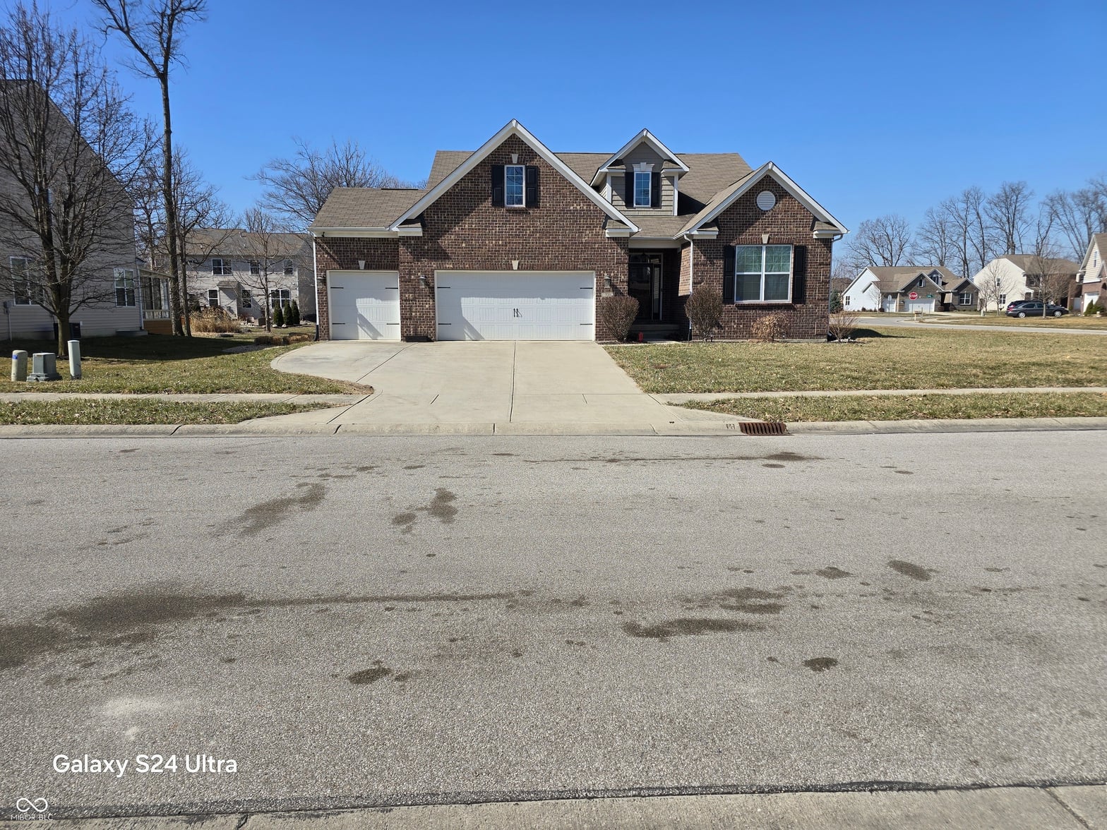 Photo of 720 Erin Drive, Avon, IN