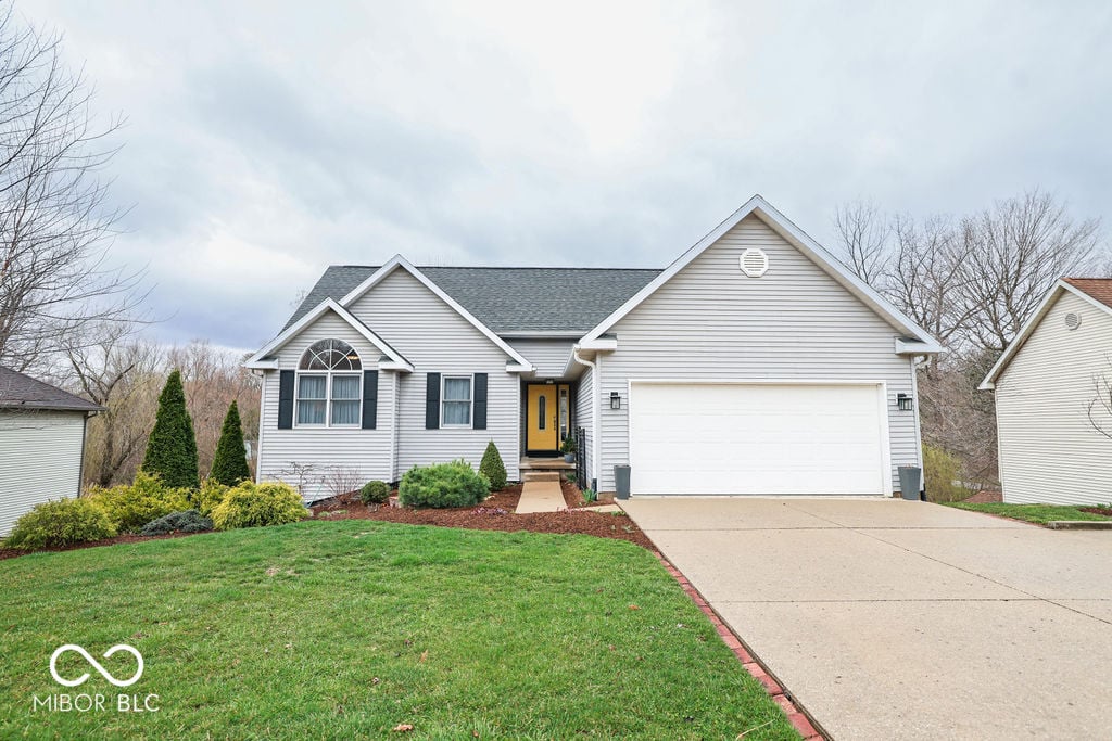 Photo of 744 Deer Run, Ellettsville, IN