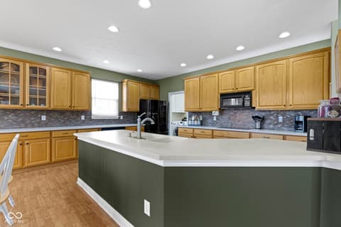 Photo of 10451 Meadow Lake Drive, Fishers, IN