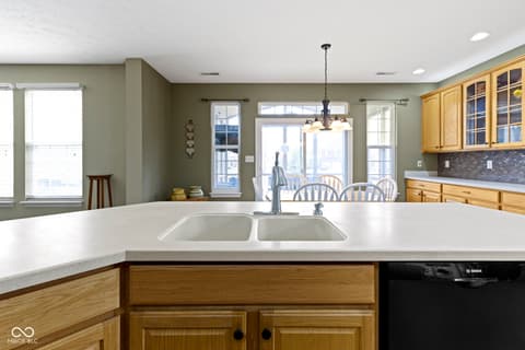 Photo of 10451 Meadow Lake Drive, Fishers, IN
