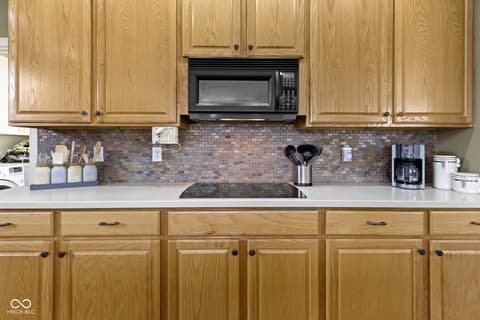 Photo of 10451 Meadow Lake Drive, Fishers, IN