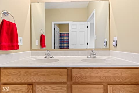 Photo of 10451 Meadow Lake Drive, Fishers, IN