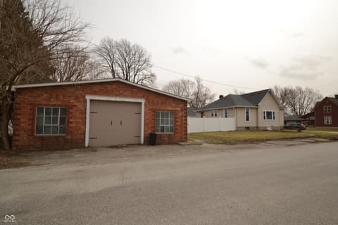 230 W Walnut Street