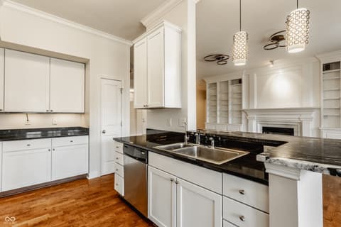 Photo of 355 E Ohio Street, Indianapolis, IN