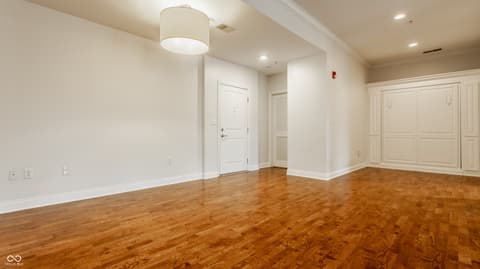 Photo of 355 E Ohio Street, Indianapolis, IN