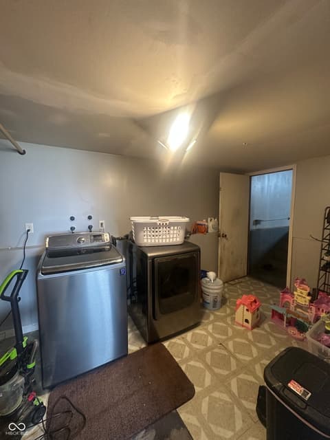 Laundry room at 4930 Candy Spots Drive, Indianapolis, IN