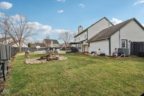 Yard at 17739 Willow Creek Way, Westfield, IN