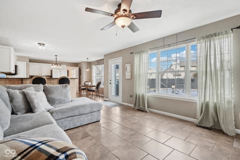 Living room at 17739 Willow Creek Way, Westfield, IN