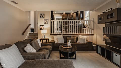 Photo of 4528 Brookshire Parkway, Carmel, IN
