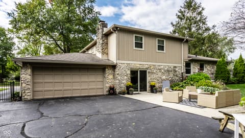 Photo of 4528 Brookshire Parkway, Carmel, IN