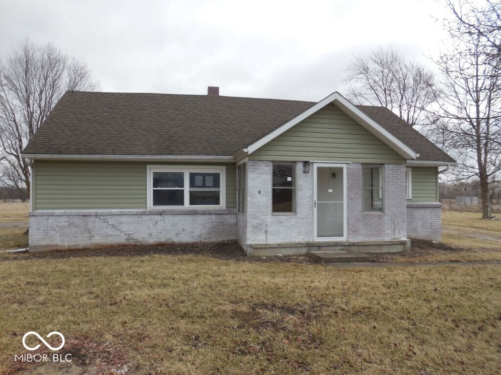 Front exterior at 11400 N 600 Road E, Albany, IN