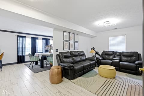 Living room at 15515 Marietta Circle, Westfield, IN