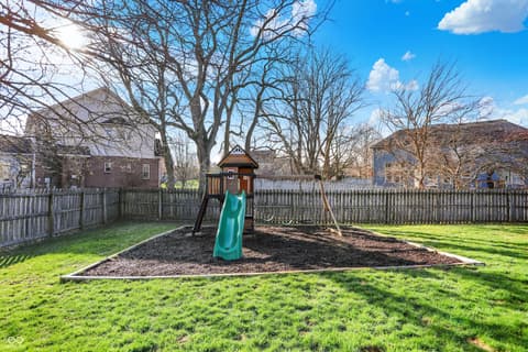 Yard at 1377 Edinburgh Drive, Carmel, IN