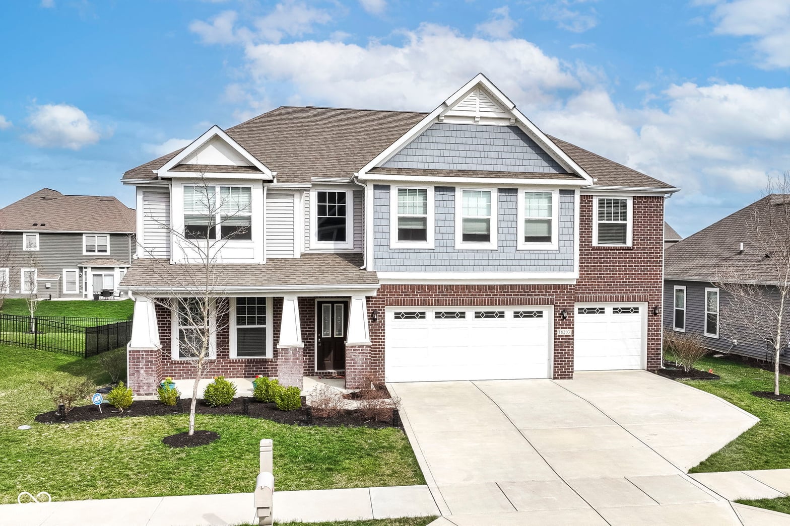 Photo of 18203 Sunbrook Way, Westfield, IN