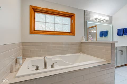 Photo of 222 Wellington Parkway, Noblesville, IN